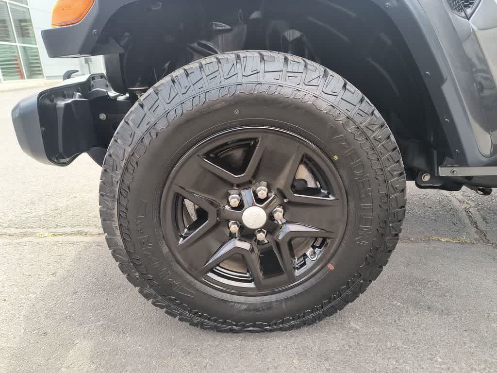 Thumbnail: 2021 Jeep Gladiator - 10