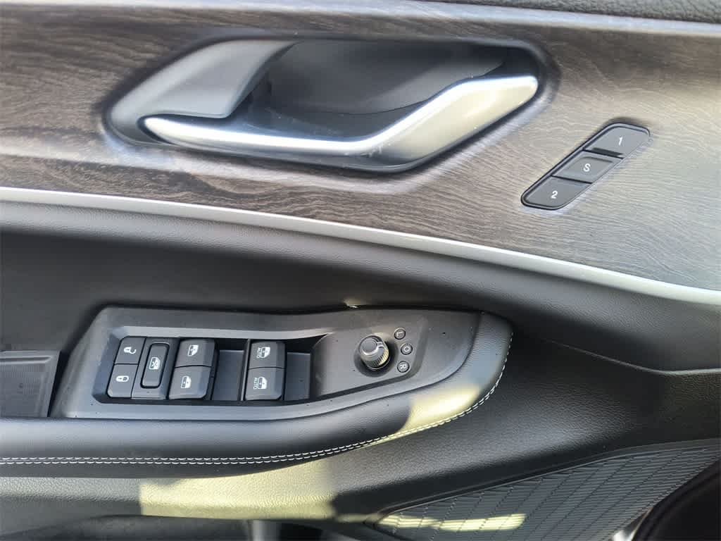 Thumbnail: 2025 Jeep Grand Cherokee - 13