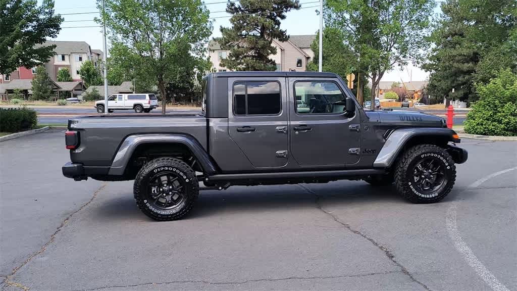 Thumbnail: 2025 Jeep Gladiator - 9