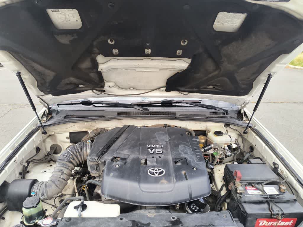 Thumbnail: 2004 Toyota 4Runner - 24