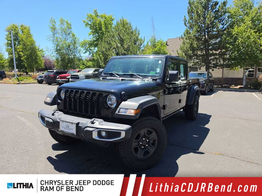 2023 Jeep Gladiator Sport's photo