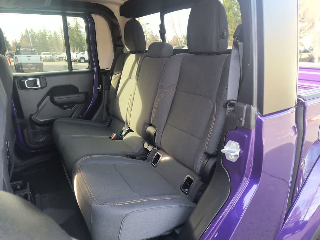 Thumbnail: 2026 Jeep Gladiator - 21