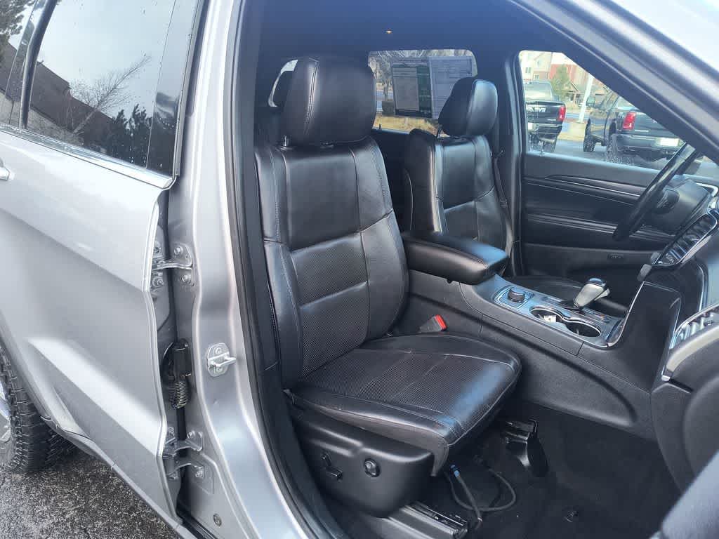 Thumbnail: 2020 Jeep Grand Cherokee - 25