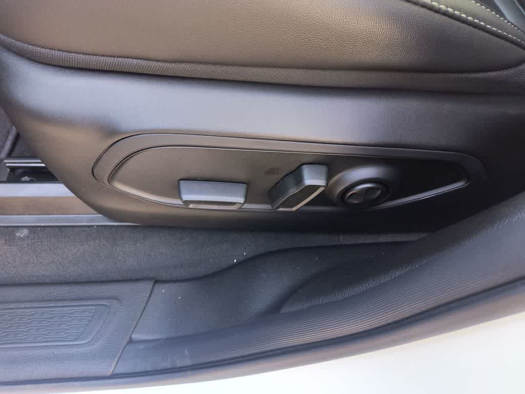 Thumbnail: 2026 Jeep Grand Cherokee - 12