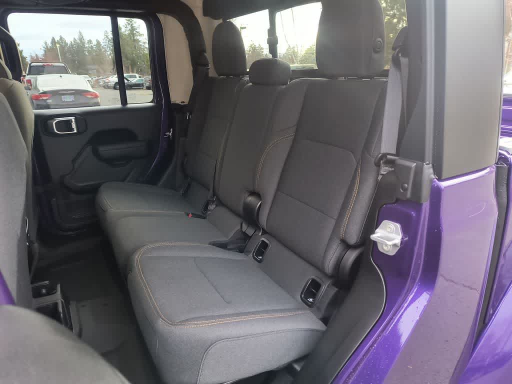 Thumbnail: 2026 Jeep Gladiator - 21