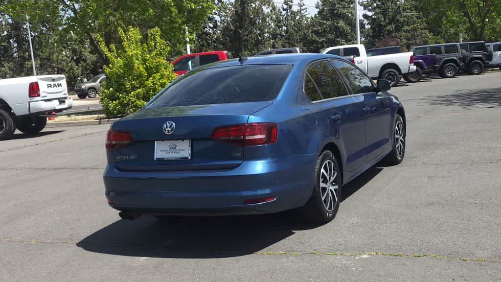Thumbnail: 2017 Volkswagen Jetta - 8