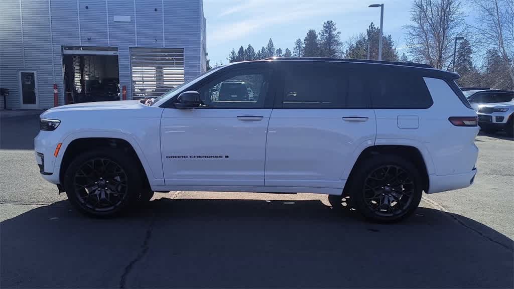 Thumbnail: 2025 Jeep Grand Cherokee - 5