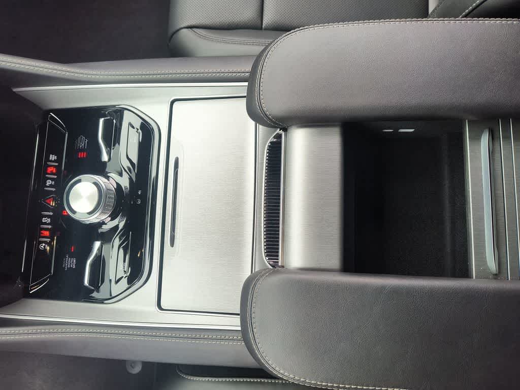 Thumbnail: 2026 Jeep Grand Wagoneer - 21