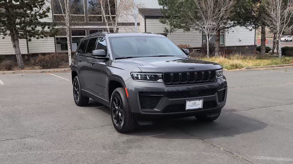 Thumbnail: 2026 Jeep Grand Cherokee L - 3