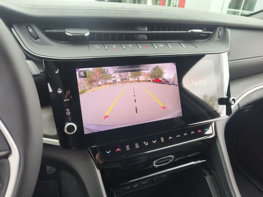 Thumbnail: 2026 Jeep Grand Cherokee - 17