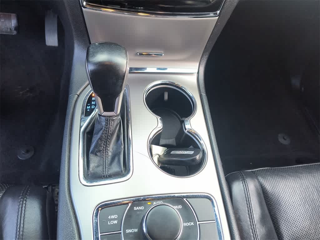 Thumbnail: 2020 Jeep Grand Cherokee - 20