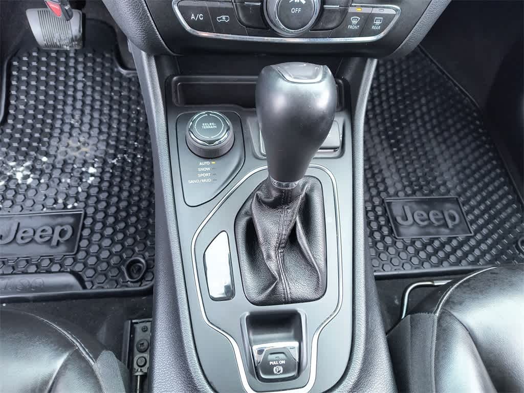 Thumbnail: 2022 Jeep Cherokee - 19