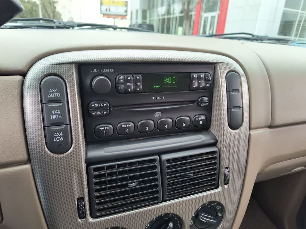 Thumbnail: 2004 Ford Explorer - 16