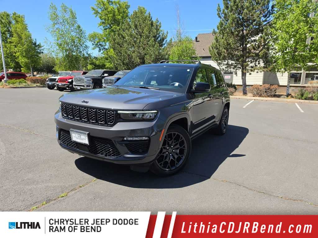 2025 Jeep Grand Cherokee Summit 4x4's photo