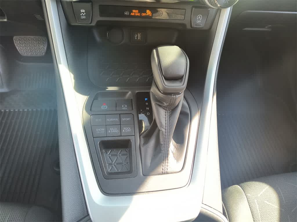 Thumbnail: 2024 Toyota RAV4 - 20