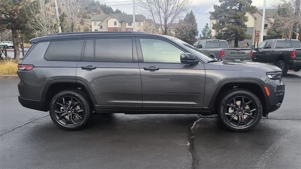 Thumbnail: 2025 Jeep Grand Cherokee - 2