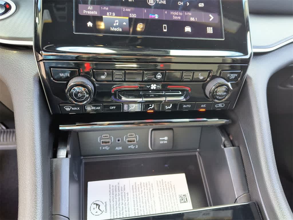 Thumbnail: 2025 Jeep Grand Cherokee L - 18