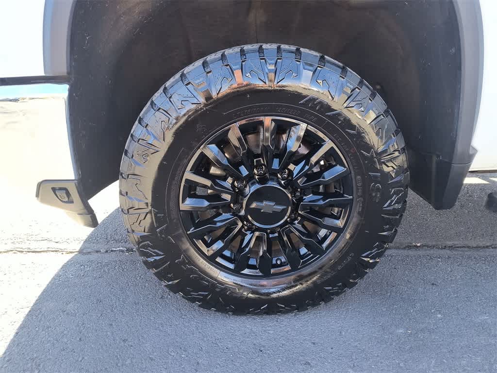 Thumbnail: 2024 Chevrolet Silverado 3500 - 10