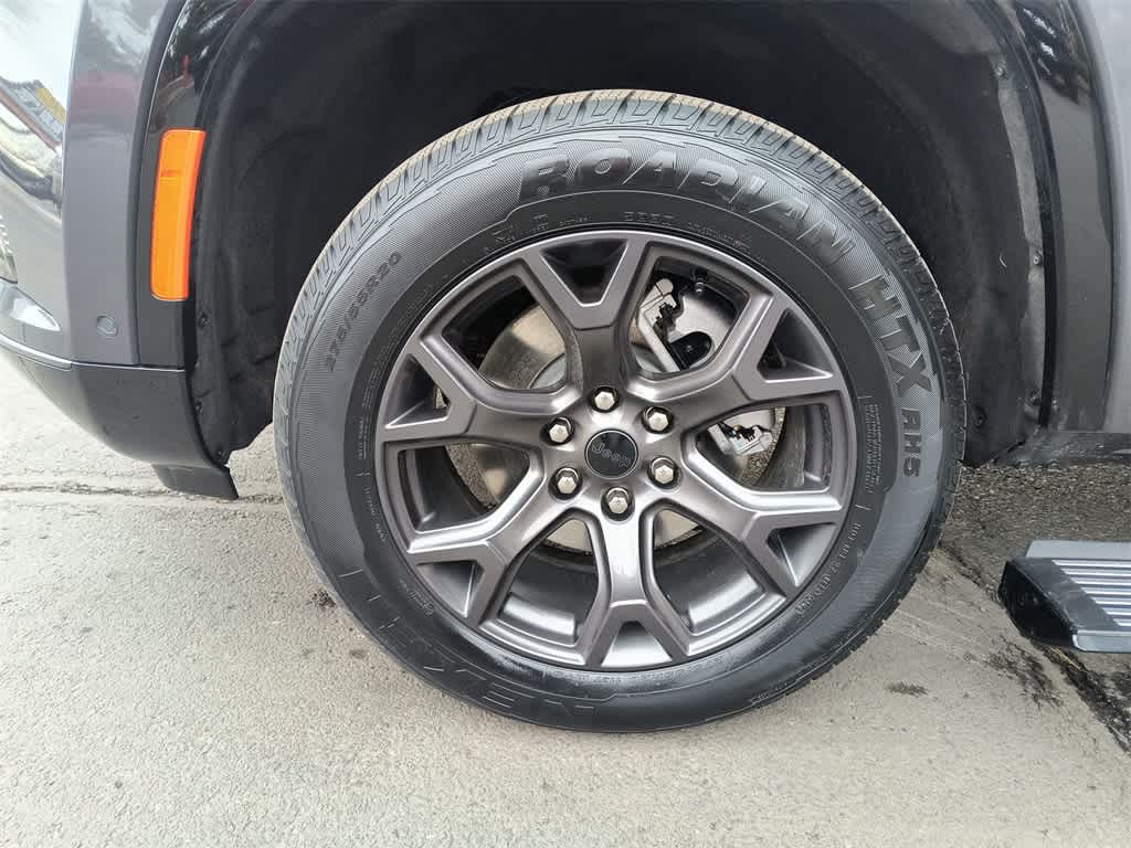 Thumbnail: 2026 Jeep Grand Wagoneer - 10