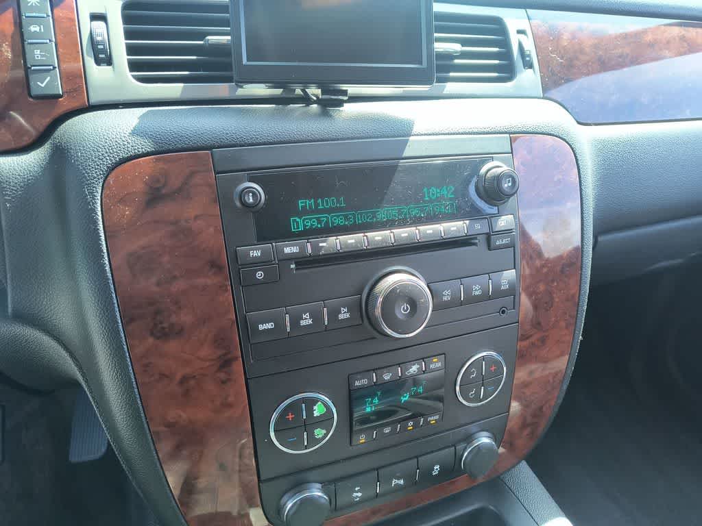 Thumbnail: 2013 Chevrolet Tahoe - 16