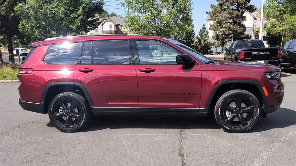 Thumbnail: 2025 Jeep Grand Cherokee - 2