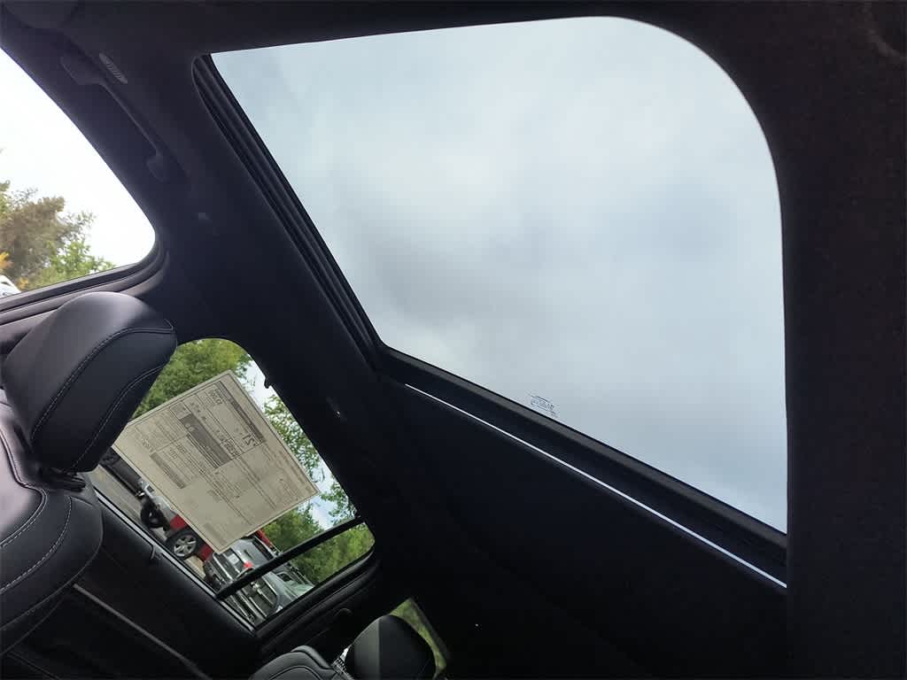 Thumbnail: 2025 Jeep Grand Cherokee - 22