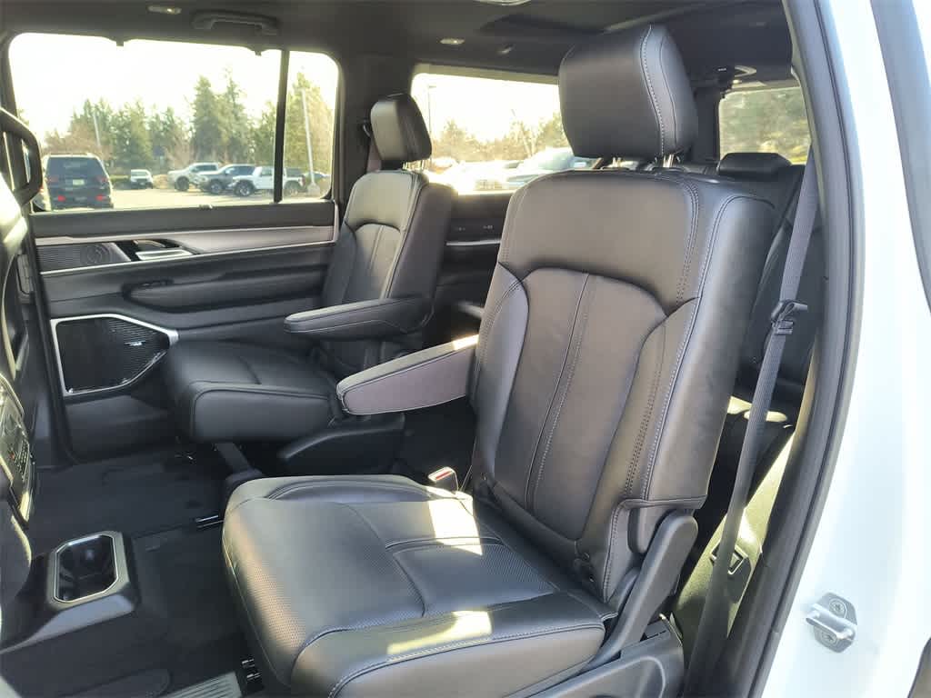 Thumbnail: 2026 Jeep Grand Wagoneer - 23