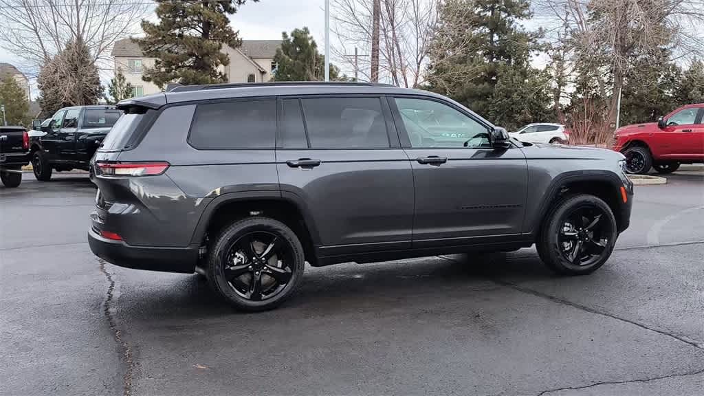 Thumbnail: 2025 Jeep Grand Cherokee - 9