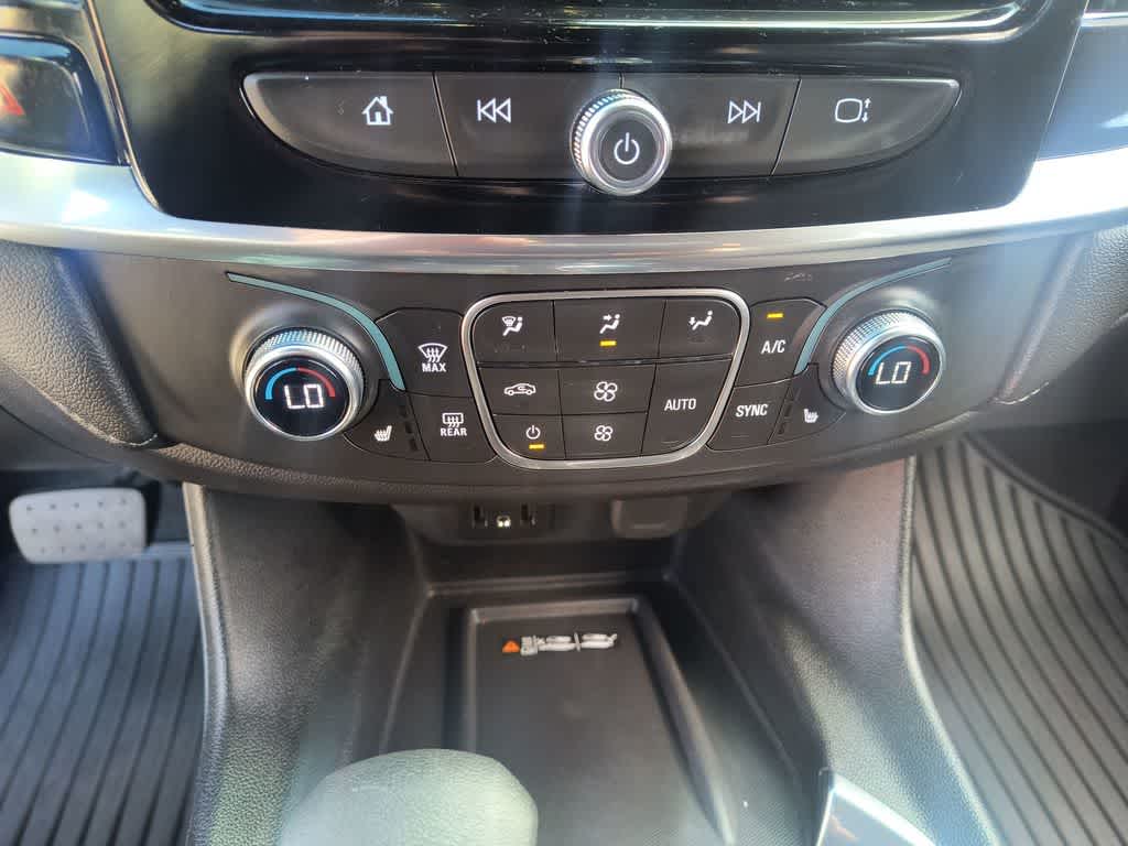 Thumbnail: 2023 Chevrolet Traverse - 18