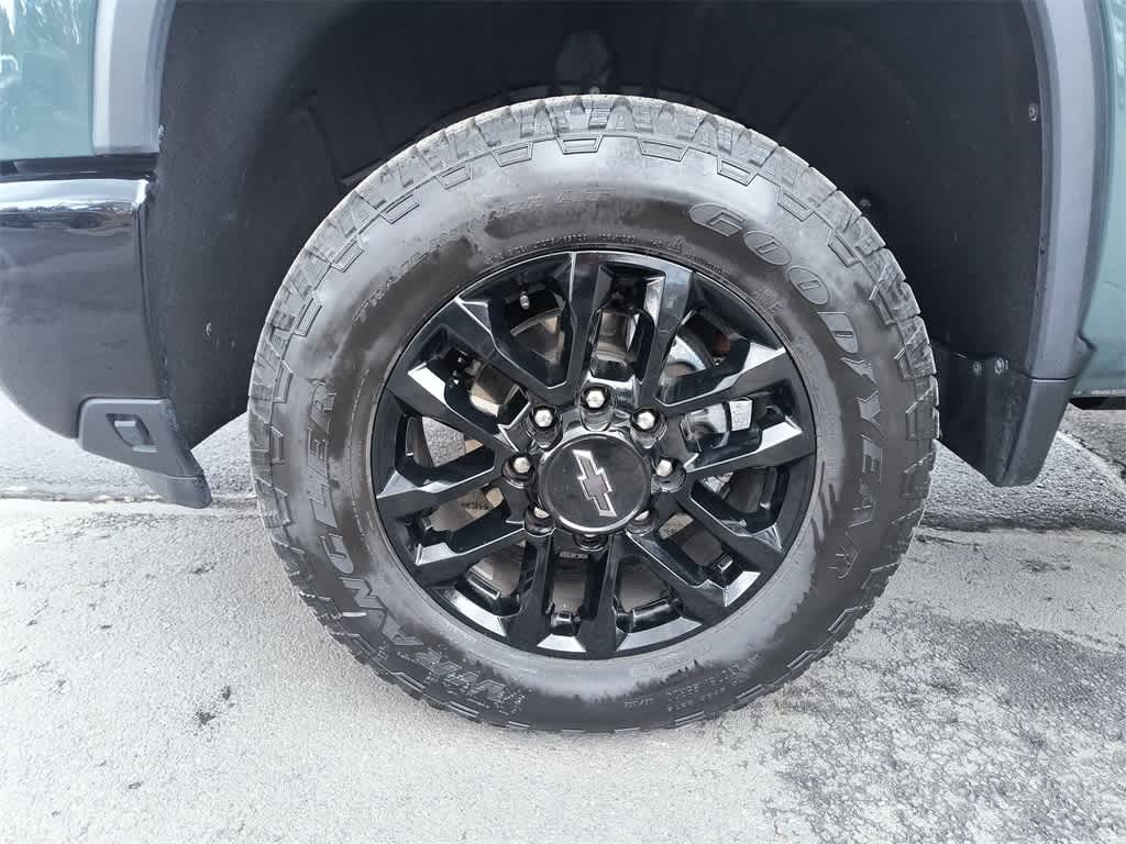 Thumbnail: 2025 Chevrolet Silverado 3500 - 10