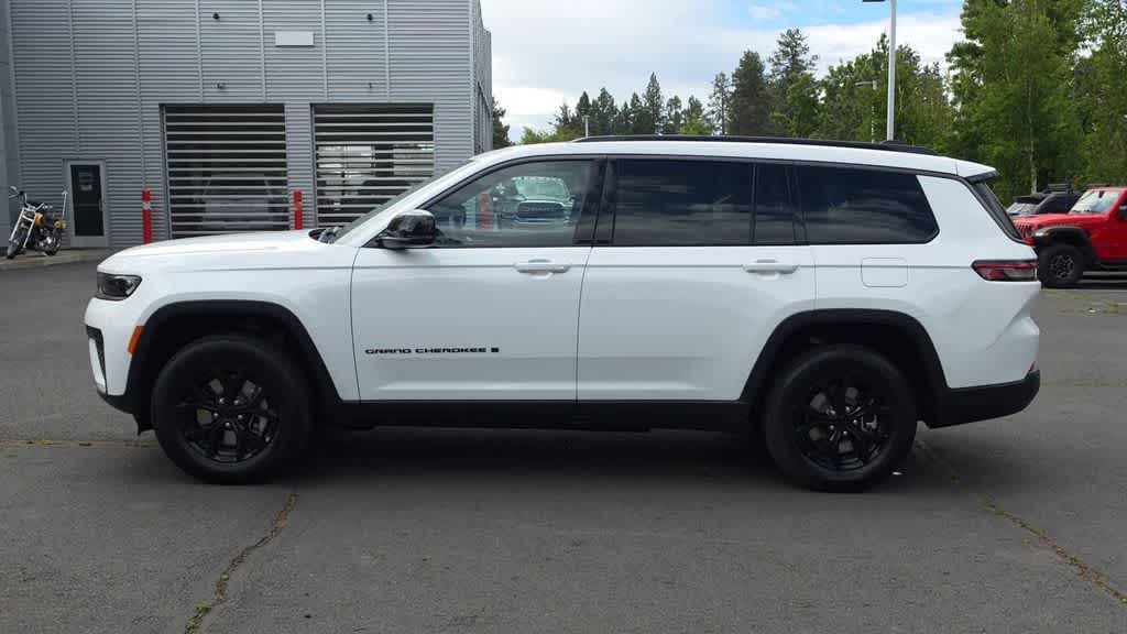 Thumbnail: 2026 Jeep Grand Cherokee L - 5
