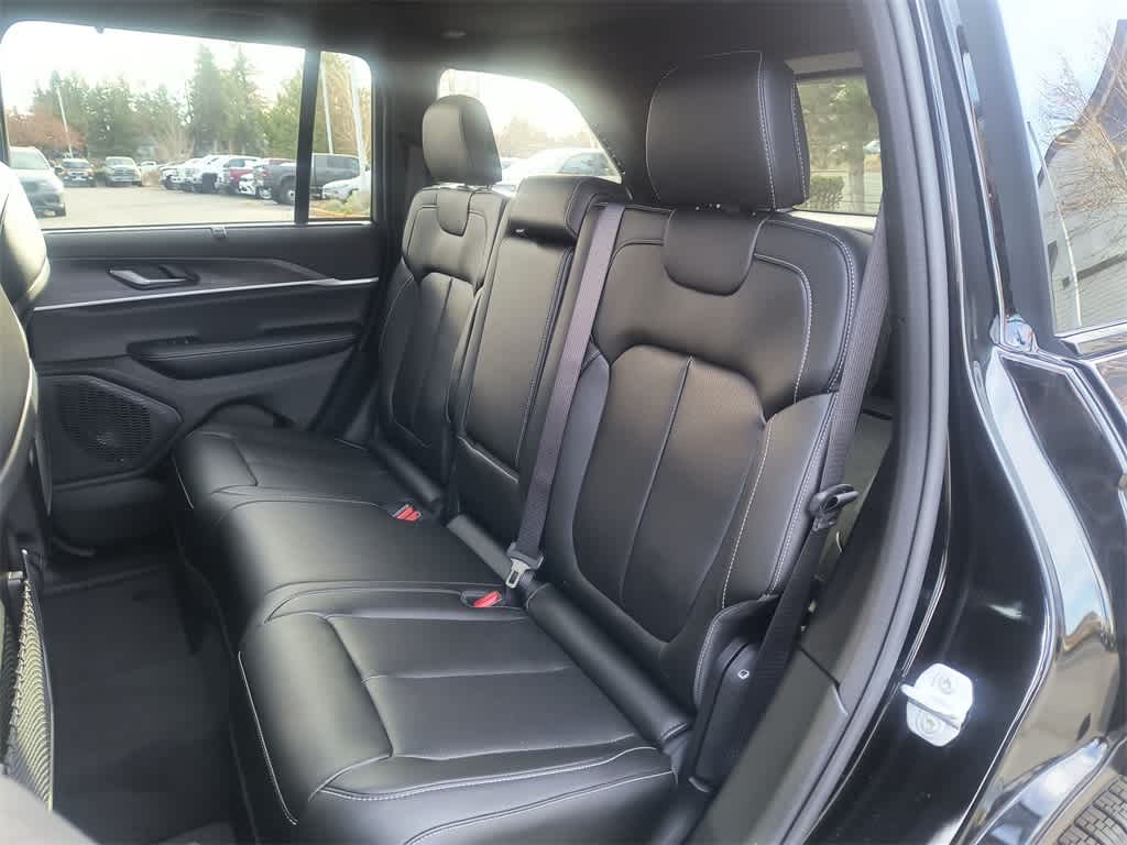 Thumbnail: 2025 Jeep Grand Cherokee - 23