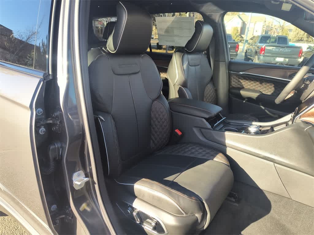 Thumbnail: 2025 Jeep Grand Cherokee L - 26