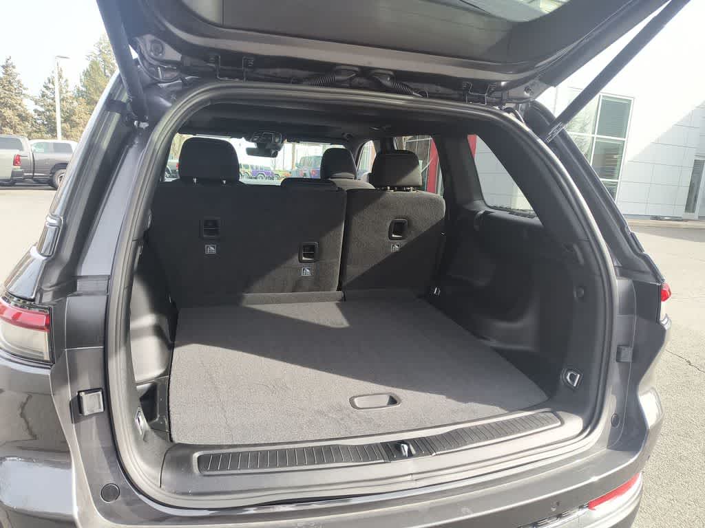 Thumbnail: 2026 Jeep Grand Cherokee - 23