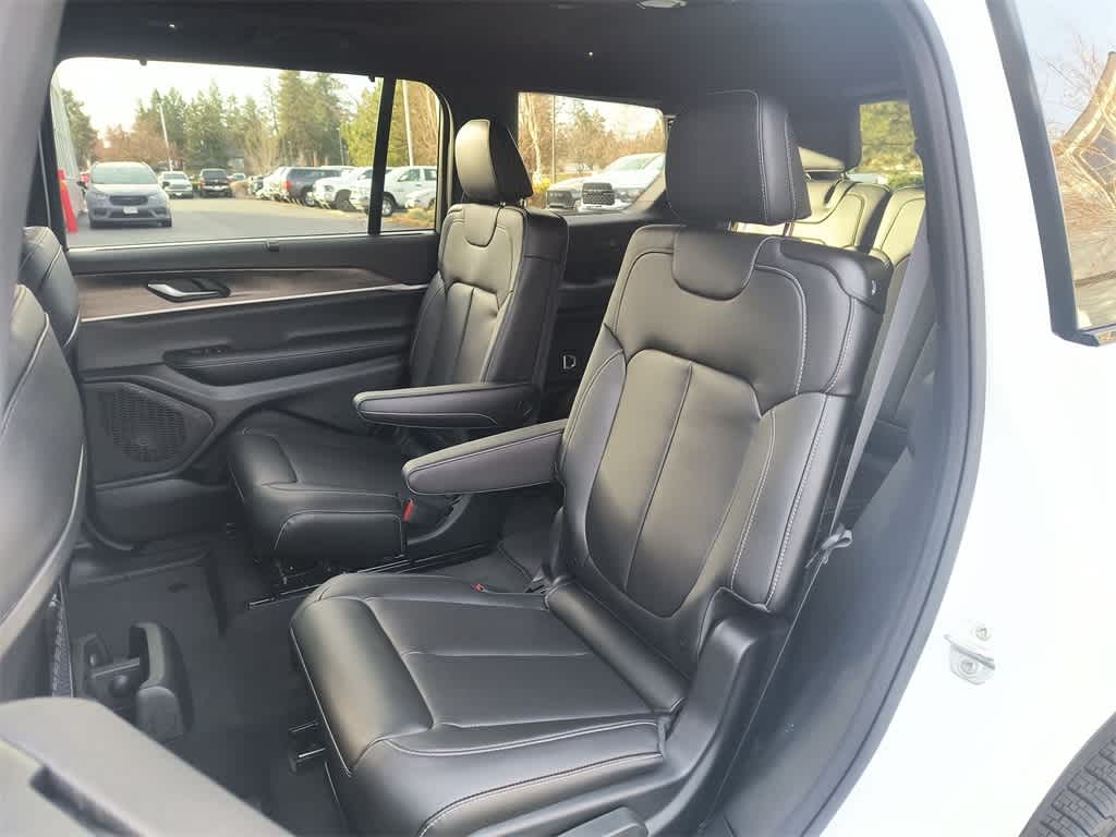 Thumbnail: 2025 Jeep Grand Cherokee L - 23