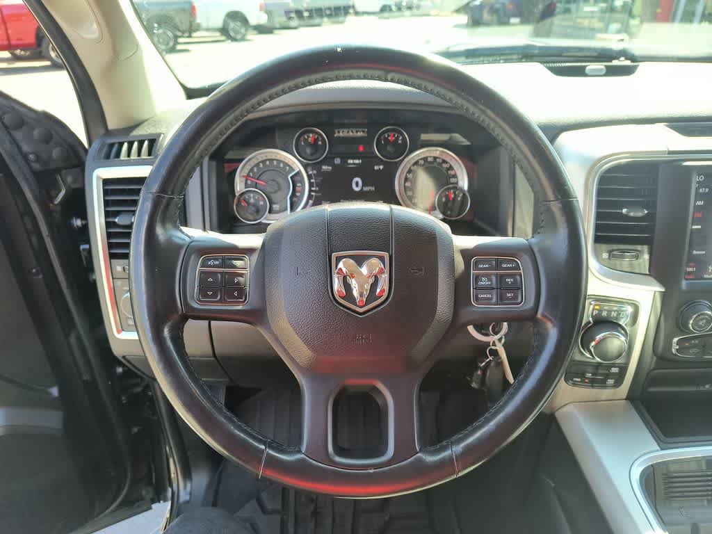 Thumbnail: 2019 RAM 1500 Classic - 14