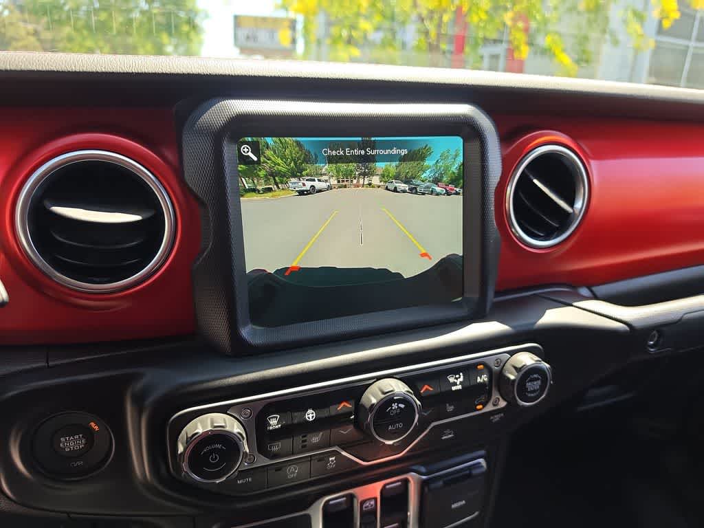 Thumbnail: 2021 Jeep Gladiator - 16