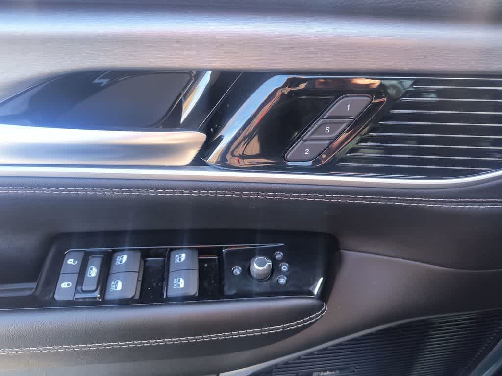 Thumbnail: 2026 Jeep Grand Wagoneer - 13