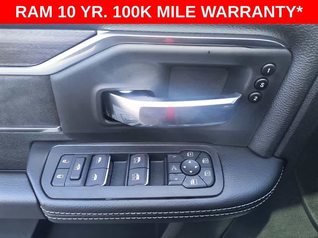 2026 RAM 3500 Laramie - Photo 13