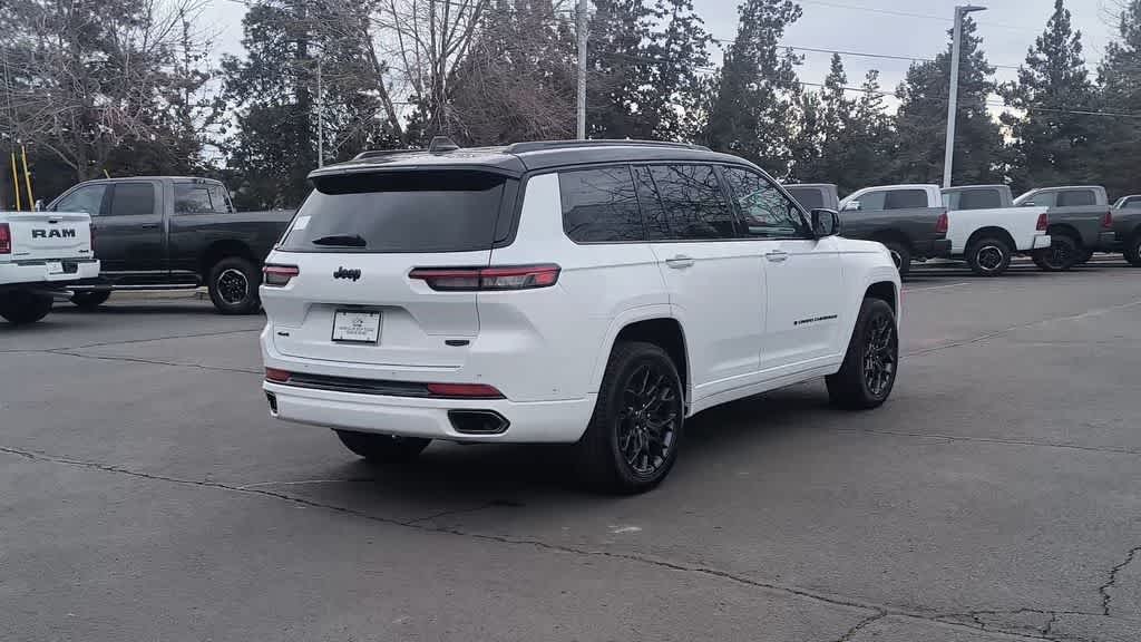 Thumbnail: 2025 Jeep Grand Cherokee L - 8