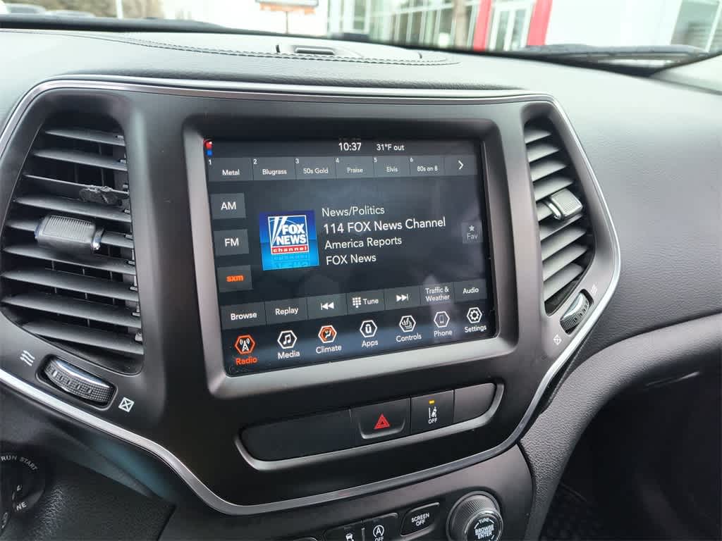 Thumbnail: 2022 Jeep Cherokee - 16