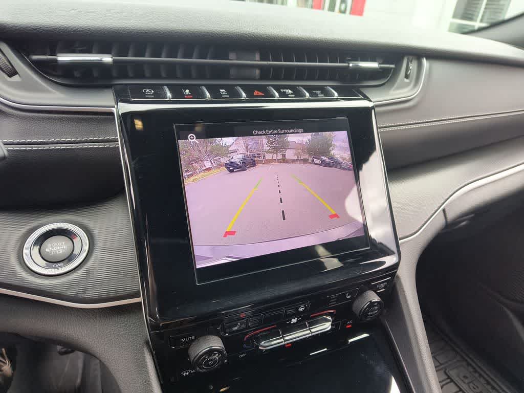 Thumbnail: 2024 Jeep Grand Cherokee L - 17