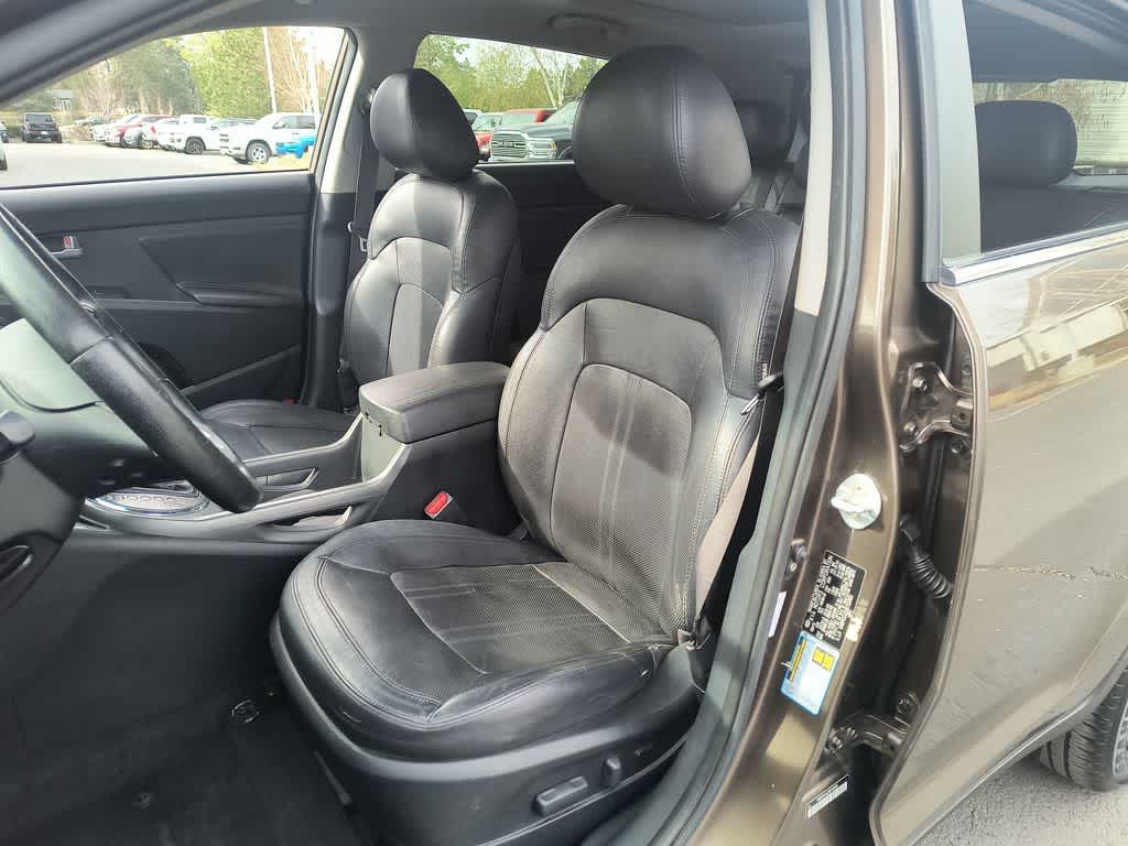 Thumbnail: 2011 Kia Sportage - 11