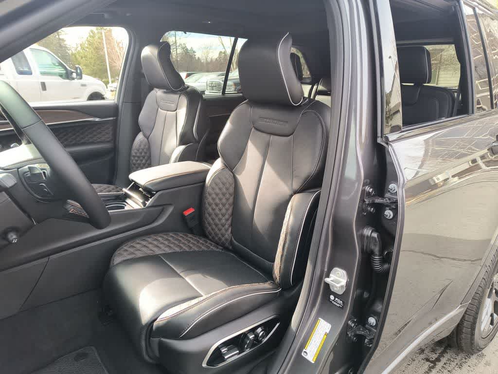 Thumbnail: 2025 Jeep Grand Cherokee - 11