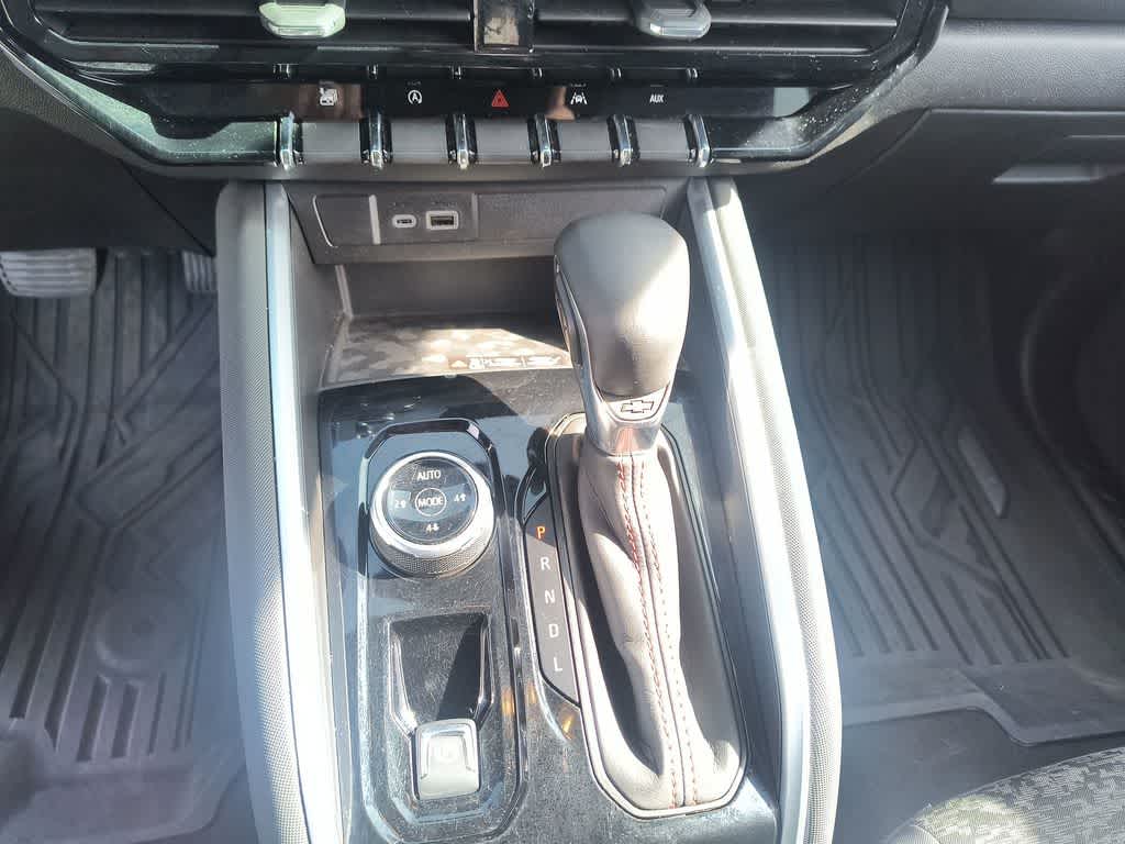 Thumbnail: 2024 Chevrolet Colorado - 19