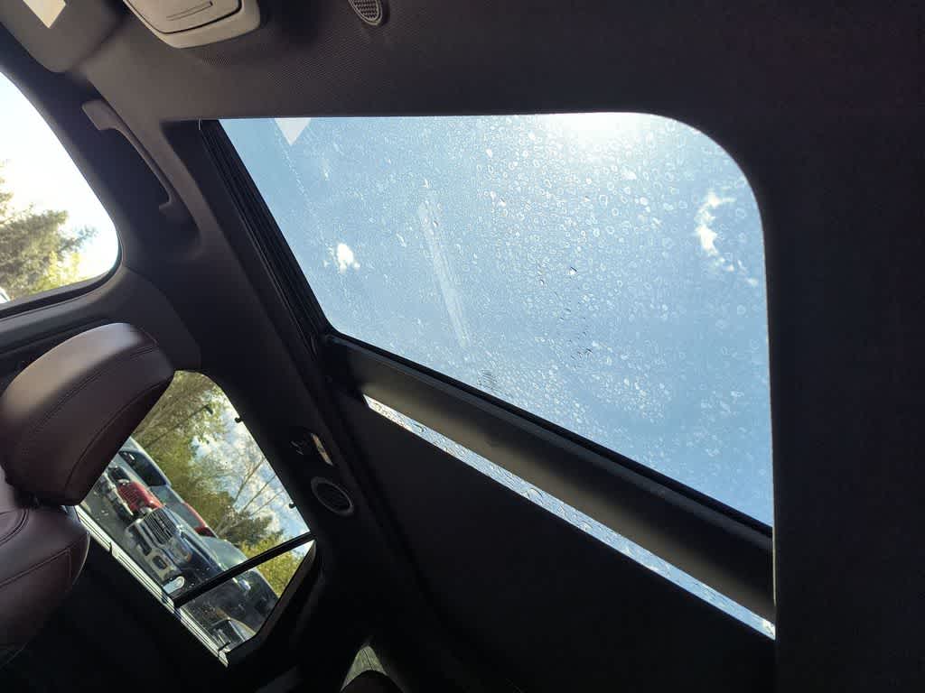 Thumbnail: 2022 Ford Explorer - 22