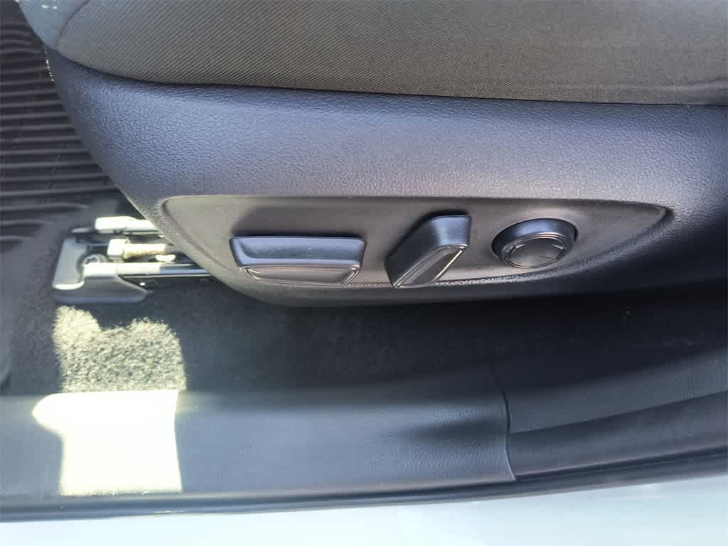 Thumbnail: 2024 Toyota RAV4 - 12