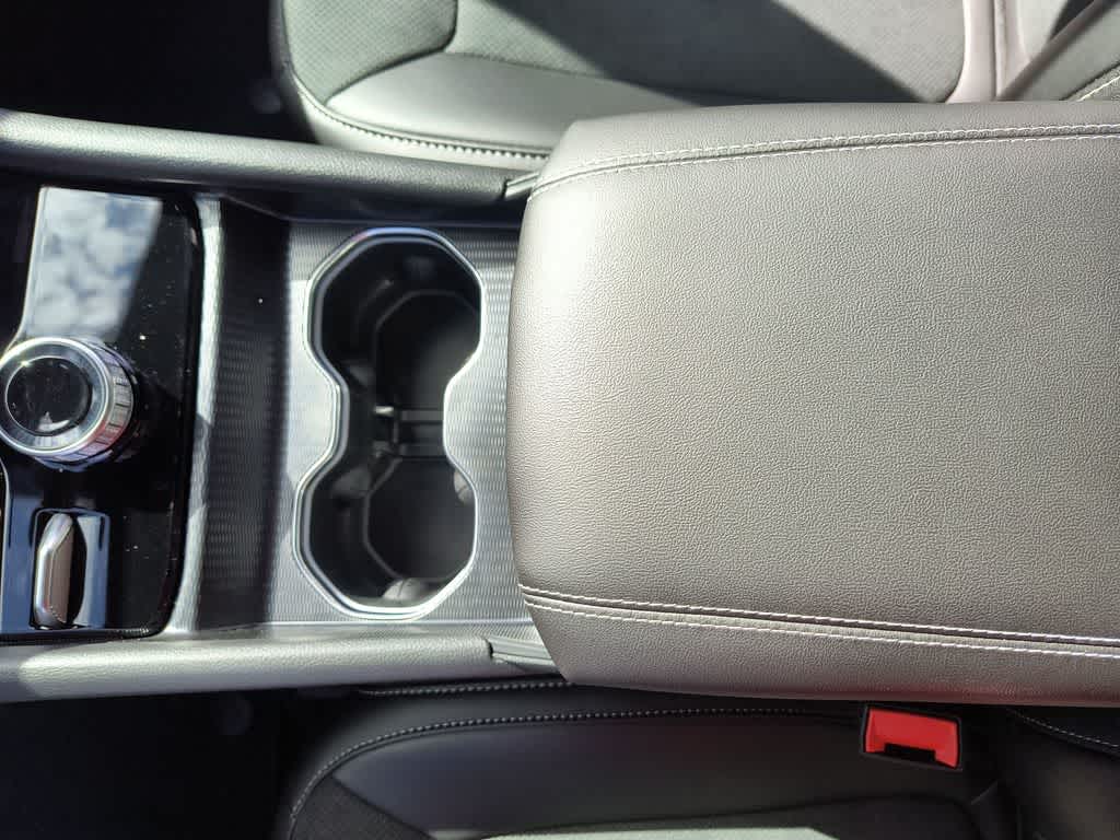 Thumbnail: 2026 Jeep Grand Cherokee L - 21