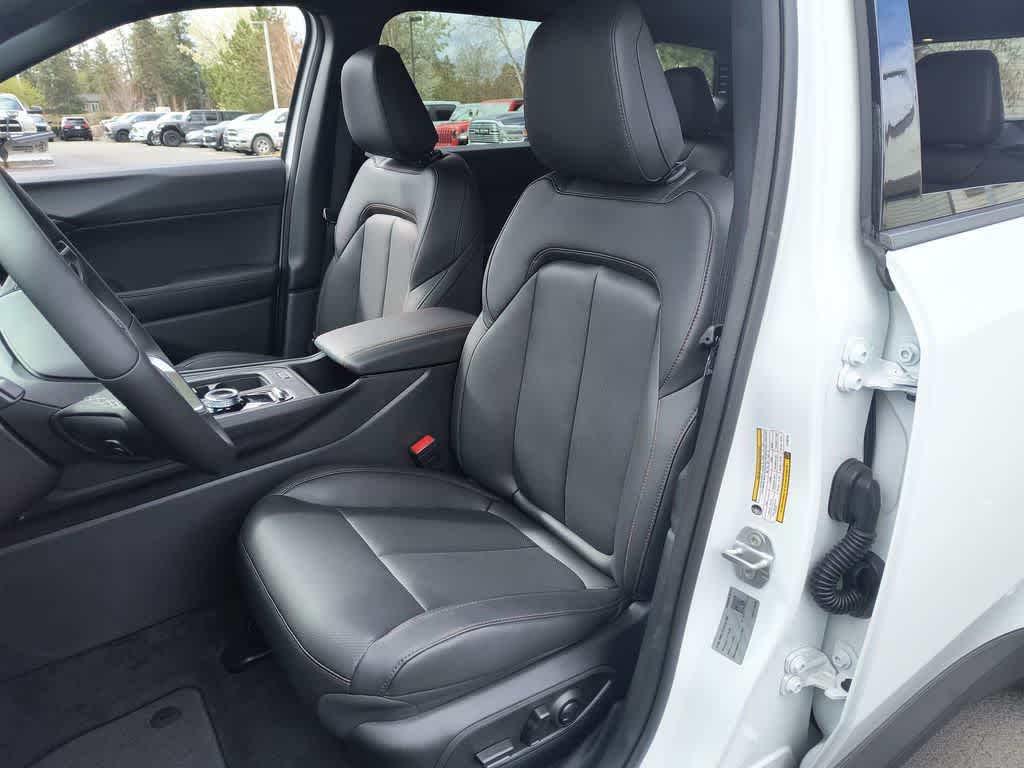 Thumbnail: 2026 Jeep Cherokee - 11