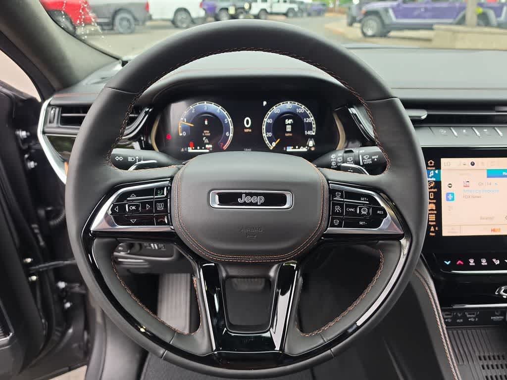 Thumbnail: 2026 Jeep Grand Cherokee - 14